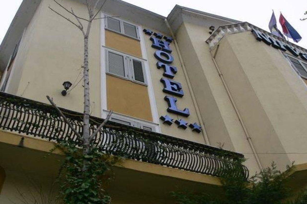Art Hotel Nirvana 地拉那 外观 照片
