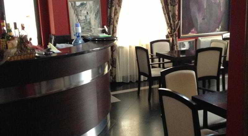 Art Hotel Nirvana 地拉那 餐厅 照片